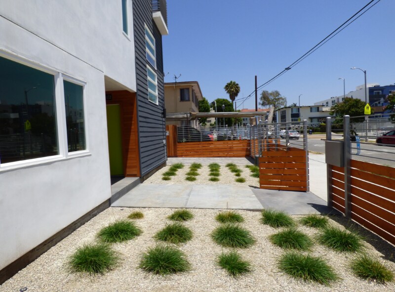 6411 Lexington Ave in Los Angeles, CA - Building Photo