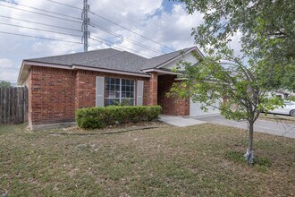 6715 Lucky in Converse, TX - Building Photo - Building Photo
