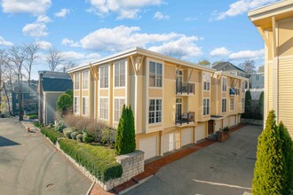 Osgood Lofts in Somerville, MA - Building Photo - Building Photo