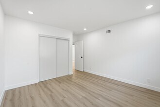 23723 Aetna St in Los Angeles, CA - Building Photo - Building Photo