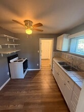 128 Hillside Ave in Klamath Falls, OR - Foto de edificio - Building Photo