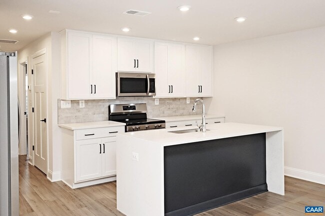property at 2405 Anlee Rd