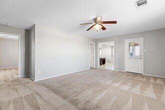 190 Feathergrass Dr in Buda, TX - Building Photo - Building Photo