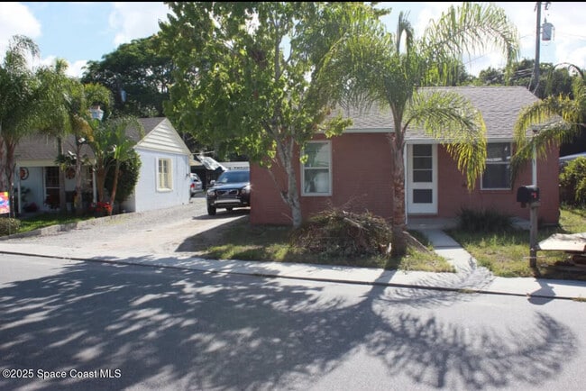property at 1228 Jasmine St