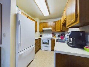 933 Cowles St in Fairbanks, AK - Building Photo - Building Photo