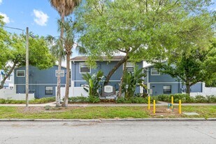 5045 S Albany Ave in Tampa, FL - Building Photo