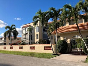 371 SW 8th St, Unit 1-E in Boca Raton, FL - Building Photo - Building Photo