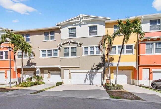 770 Millbrae Ct in West Palm Beach, FL - Foto de edificio - Building Photo
