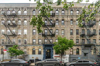 74 Richardson St in Brooklyn, NY - Building Photo - Building Photo