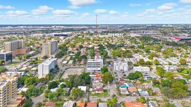 104 SW 40th Ave in Coral Gables, FL - Building Photo - Building Photo