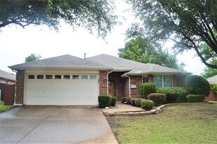 15572 Western Trail in Frisco, TX - Building Photo