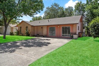 4611 Cedargrove Dr in Austin, TX - Building Photo - Building Photo