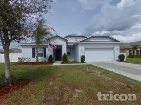 15271 Aquarius Wy in Mascotte, FL - Building Photo