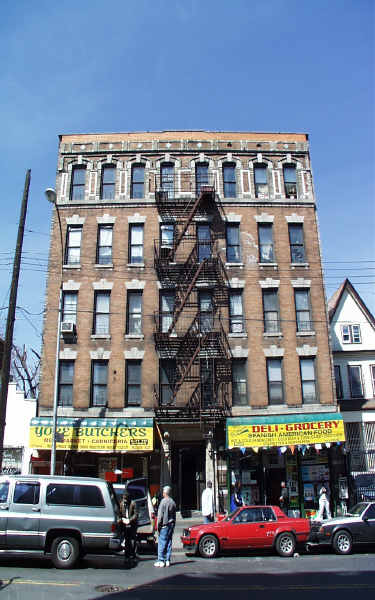 1037 Ogden Ave in Bronx, NY - Building Photo