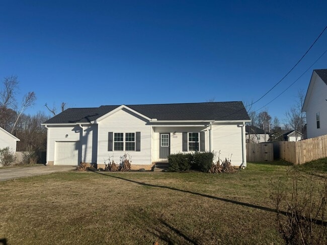 1225 Kendall Dr in Clarksville, TN - Building Photo - Building Photo