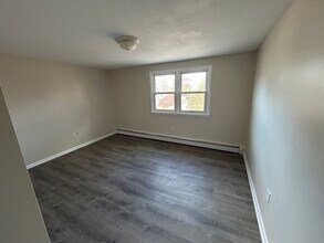 31 Joyce St in Webster, MA - Building Photo - Building Photo