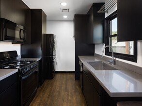 1255 N Genesee Ave, Unit 1243 in West Hollywood, CA - Building Photo - Building Photo