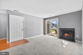 8630 Beekman Pl in Alexandria, VA - Building Photo - Building Photo