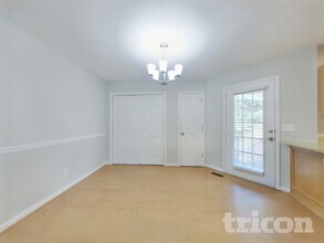 712 Paige Ct in Columbia, TN - Foto de edificio - Building Photo