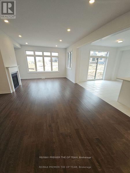 5 Abbey Cres in Barrie, ON - Building Photo - Building Photo