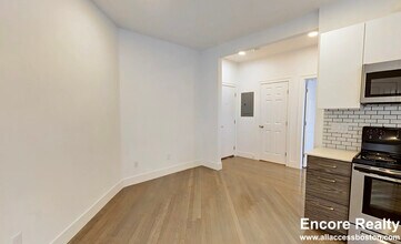 11 Queensberry St in Boston, MA - Building Photo - Building Photo