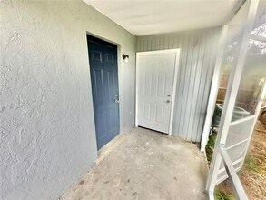 1700 Birchwood Cir in Leesburg, FL - Building Photo - Building Photo