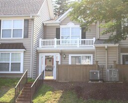 209 Bristol Cmns in Williamsburg, VA - Building Photo