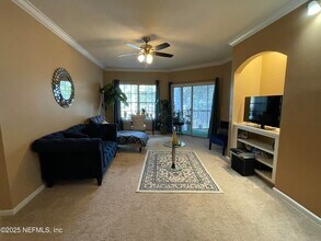 10000 Gate Pkwy in Jacksonville, FL - Building Photo - Building Photo