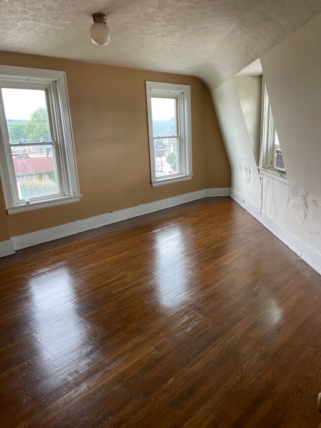 3708 Decoursey Ave Rentals in Covington, KY