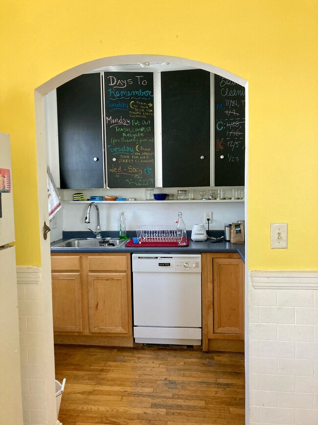 223 Highland Ave, Unit 1 in Somerville, MA - Building Photo - Building Photo
