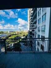 300 S Australian Ave, Unit 702 in West Palm Beach, FL - Building Photo - Building Photo