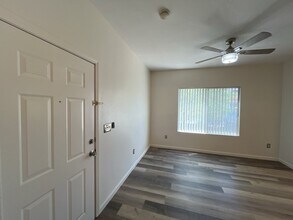 4655 Gold Dust Ave, Unit #109 in Las Vegas, NV - Building Photo - Building Photo