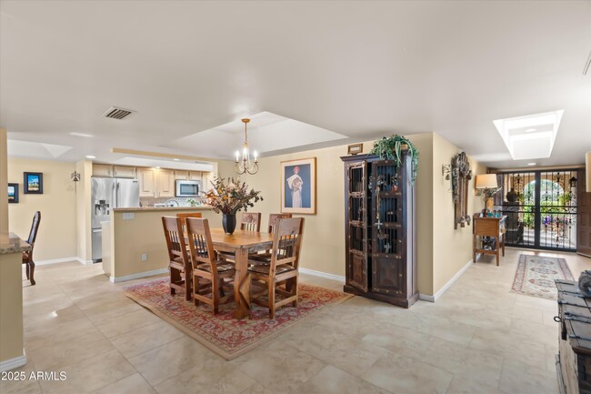 property at 8082 E Vía Del Vencino