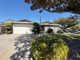 2360 Fordham Dr in Santa Clara, CA - Building Photo