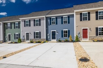 47 Orch Grn Dr in Charles Town, WV - Building Photo - Building Photo