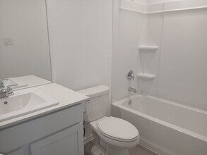 7171 Sapphire Rdg in San Antonio, TX - Foto de edificio - Building Photo