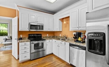 729 Naples Ave in Cayce, SC - Building Photo - Building Photo