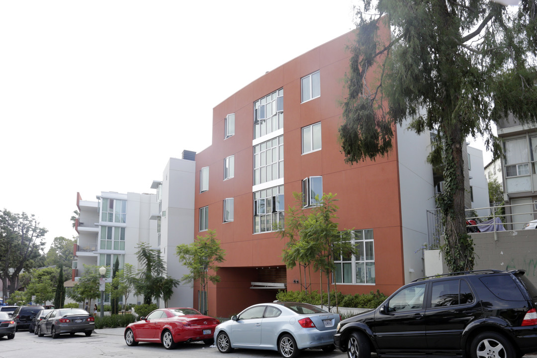 Landfair Apartments in Los Angeles, CA - Building Photo