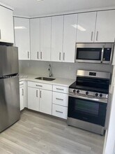 1327 SW 3rd St in Miami, FL - Building Photo - Building Photo