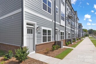 550 Beatties Ford Rd in Charlotte, NC - Building Photo - Building Photo