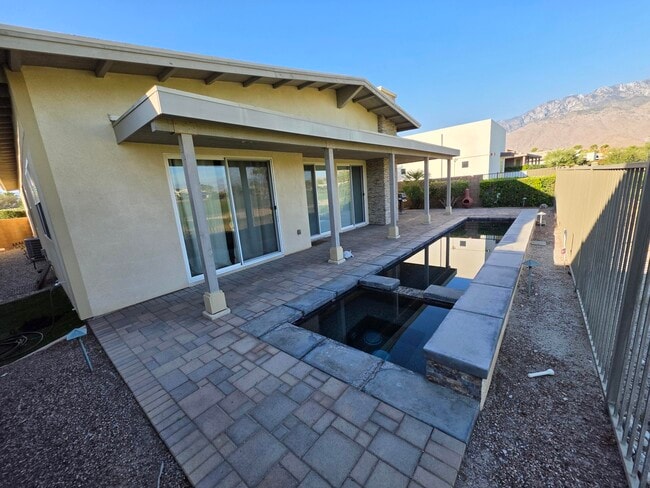4415 Vantage Ln in Palm Springs, CA - Building Photo - Building Photo