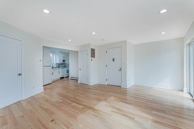 2022 E 53rd St in Brooklyn, NY - Building Photo - Building Photo