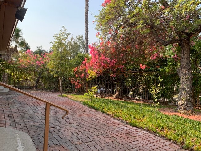 property at 415 S Rimpau Blvd