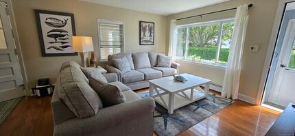 24 W Shore Dr in Old Saybrook, CT - Building Photo - Building Photo