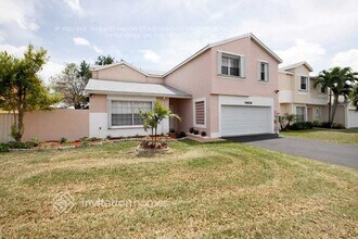 14616 SW 95th Ln in Miami, FL - Building Photo - Building Photo
