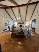 7040 Glenridge Dr in Atlanta, GA - Building Photo - Building Photo