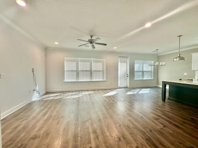 65 Laurel Oaks Dr in Freeport, FL - Building Photo - Building Photo