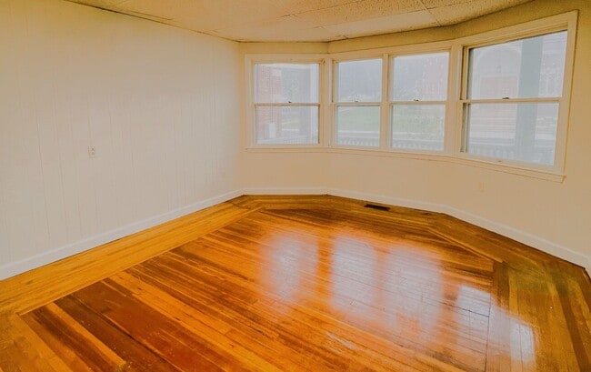 property at 648-648 Tyler St