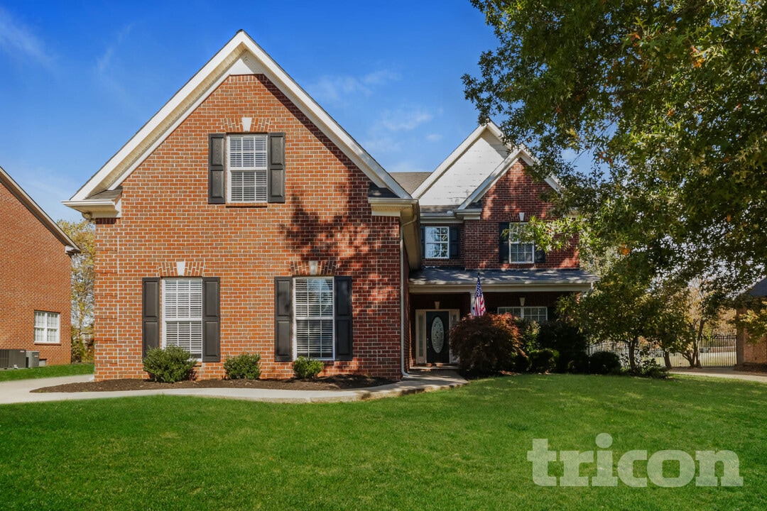 1344 St Ives Ct in Murfreesboro, TN - Building Photo