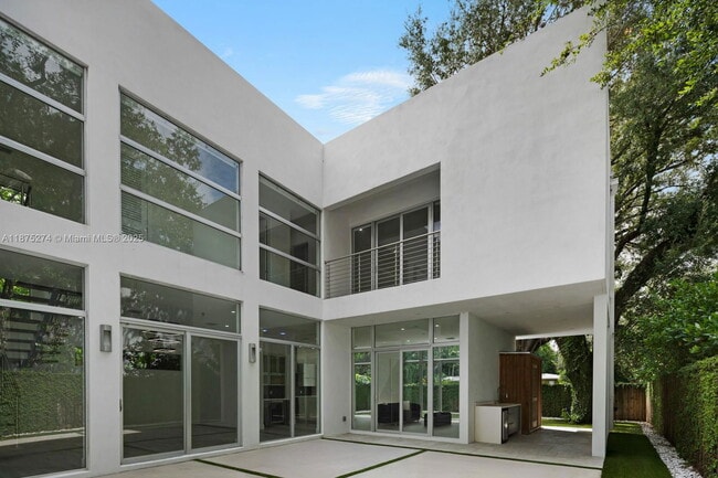 property at 5720 SW 24th St